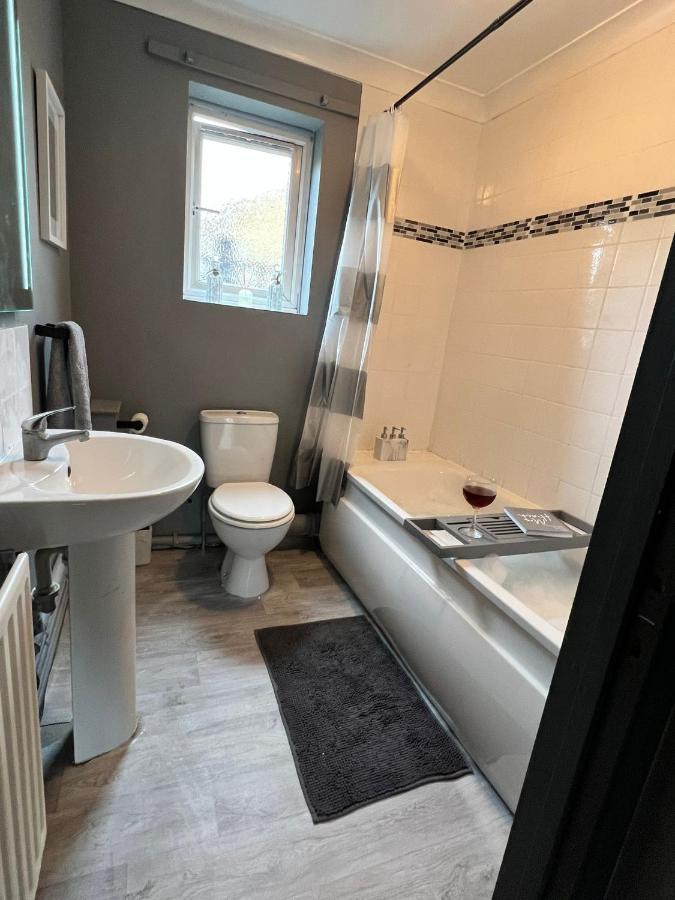 Lovely, Two Bedroom Apartment Central Location ロンドン エクステリア 写真