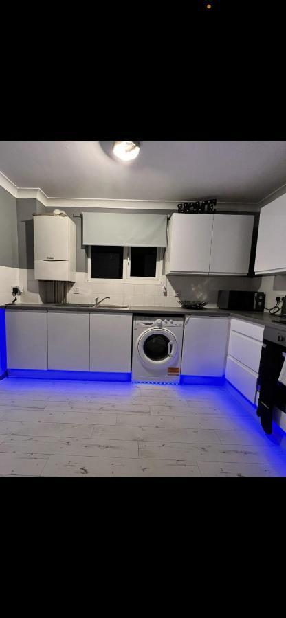 Lovely, Two Bedroom Apartment Central Location ロンドン エクステリア 写真