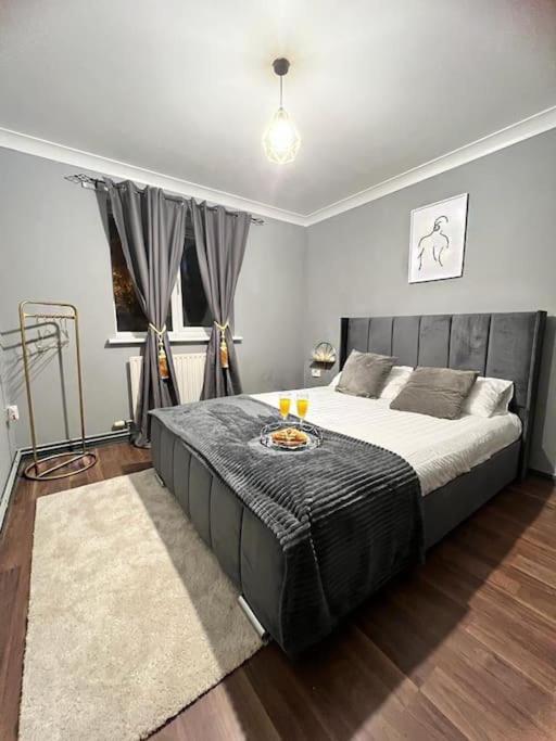 Lovely, Two Bedroom Apartment Central Location ロンドン エクステリア 写真